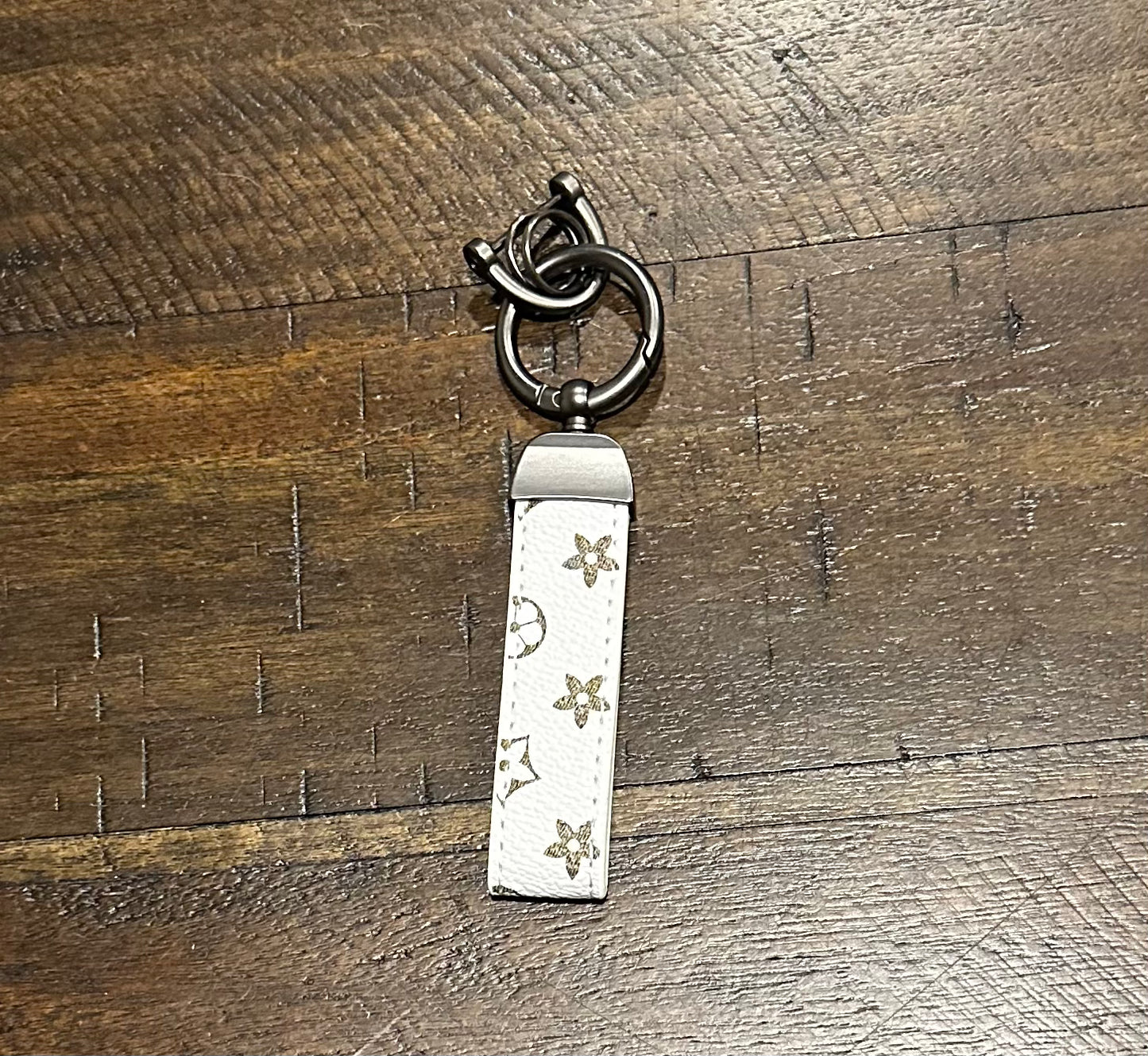 Keychain white and gun metal